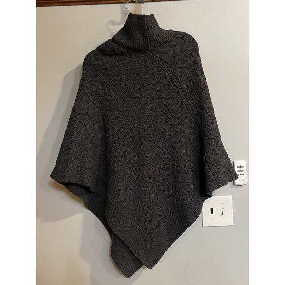 Inis Crafts Sweater Cape Poncho Merino Wool Cable Knit Ireland Made S/M New - Picture 2 of 9